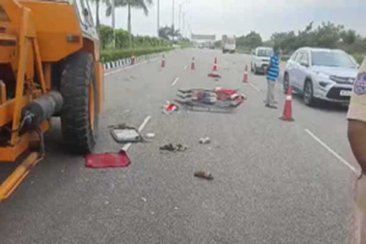 हैदराबाद : शमशाबाद आउटर रिंग रोड पर भीषण दुर्घटना, चार की मौत